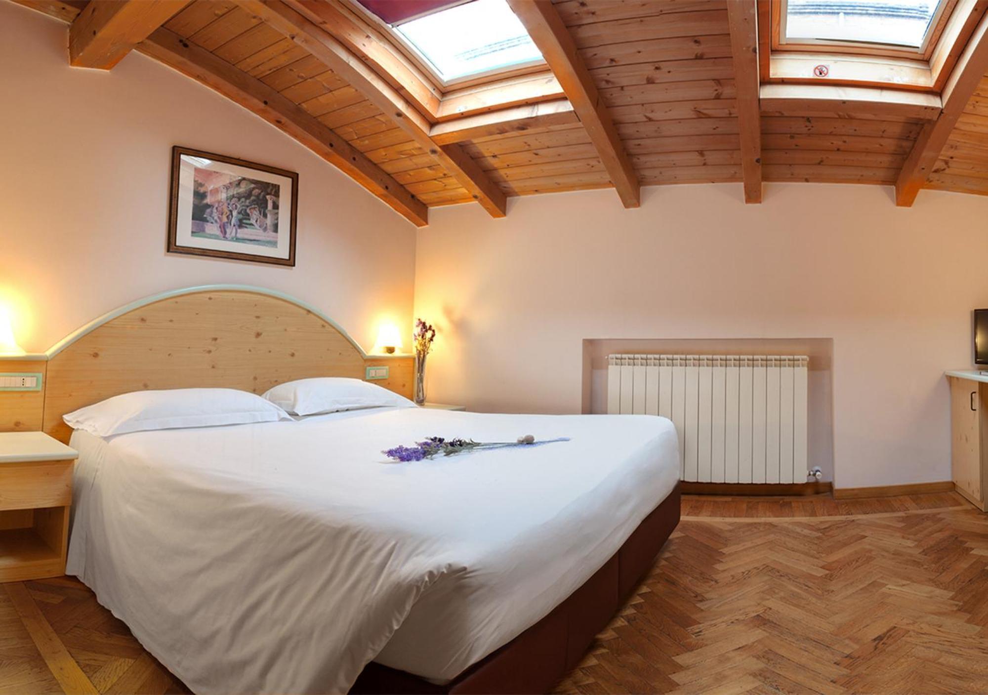 Hotel Touring Ферара Стая снимка
